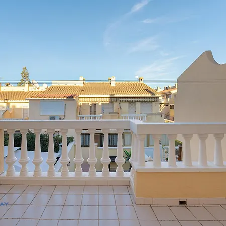 Apartament Maison Alifornia With Pool
